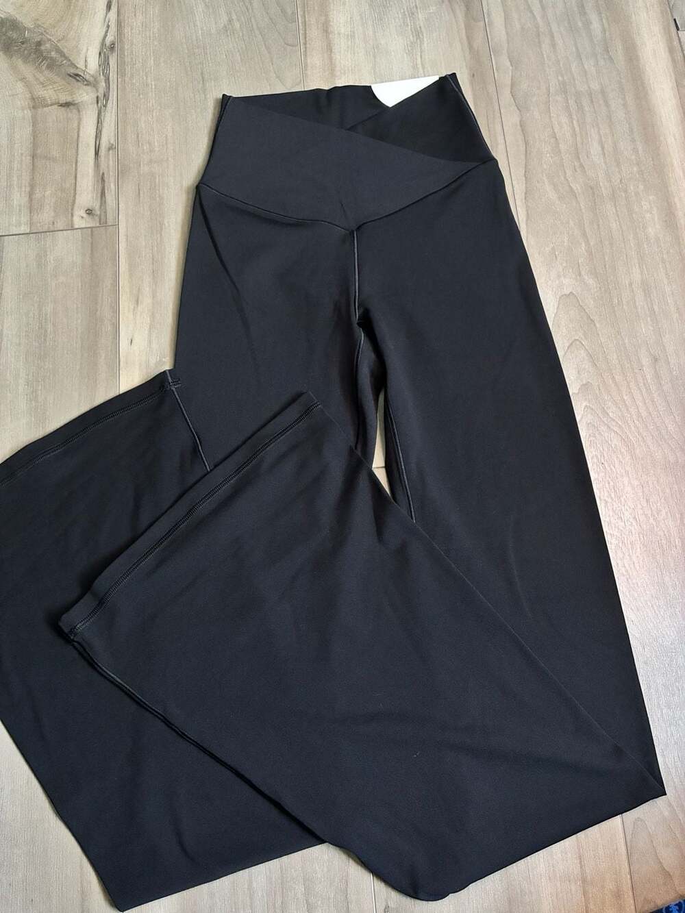 OFFLINE by Aerie High-Rise Crossover Flare Leggings Size Small NWT